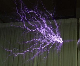 330px-Tesla-coil-discharge